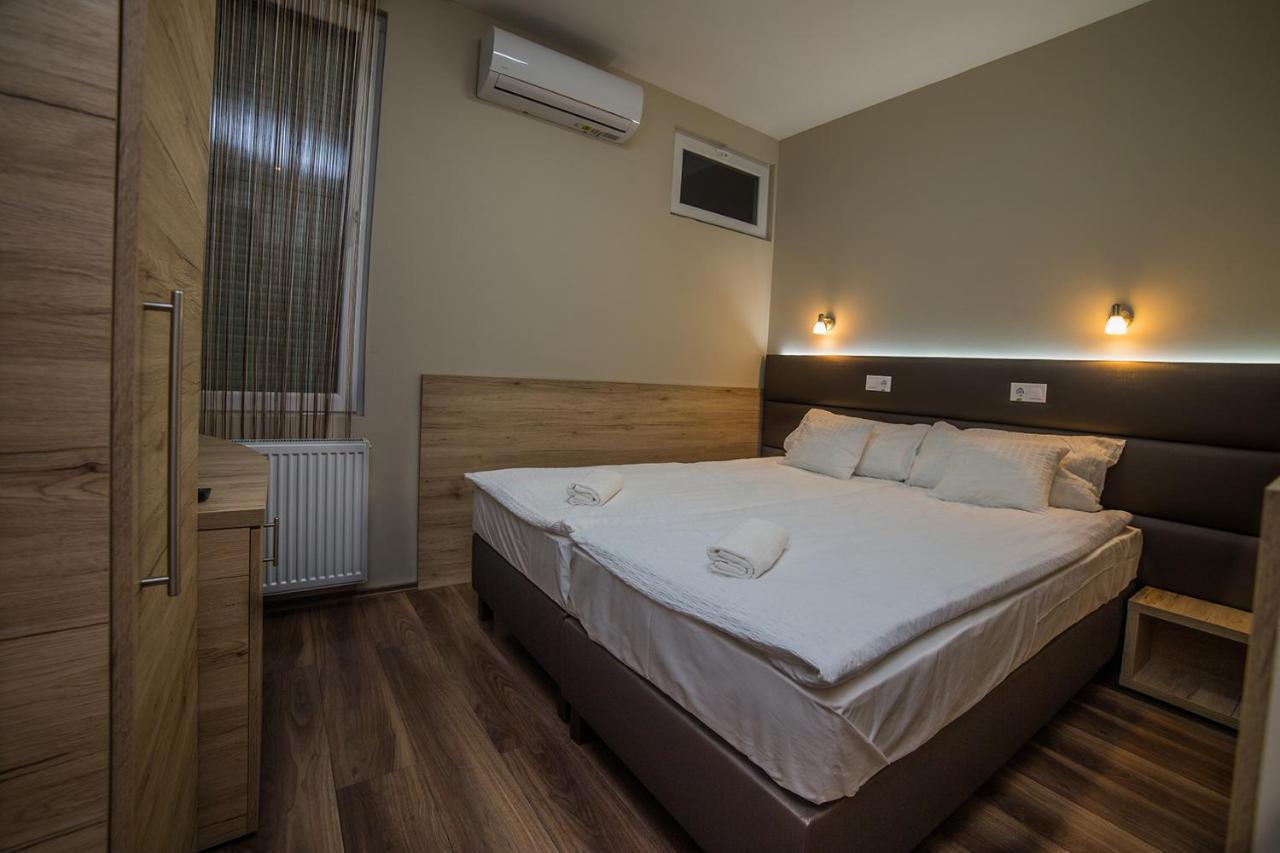 Sztár Motel Étterem Balassagyarmat Esterno foto