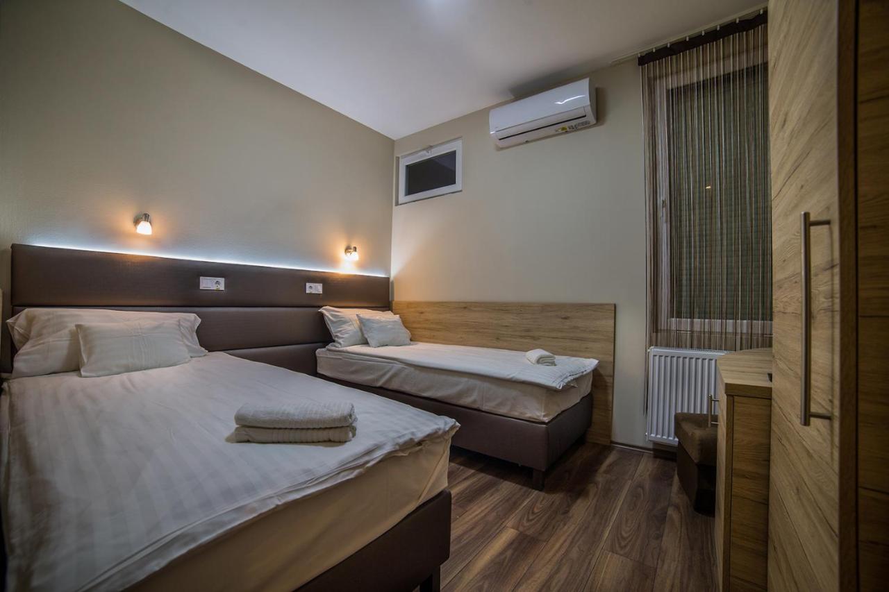 Sztár Motel Étterem Balassagyarmat Esterno foto